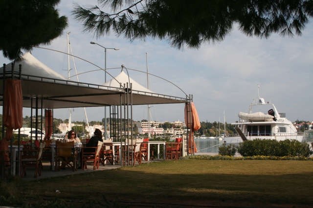 Porto Heli - Waterfront cafes